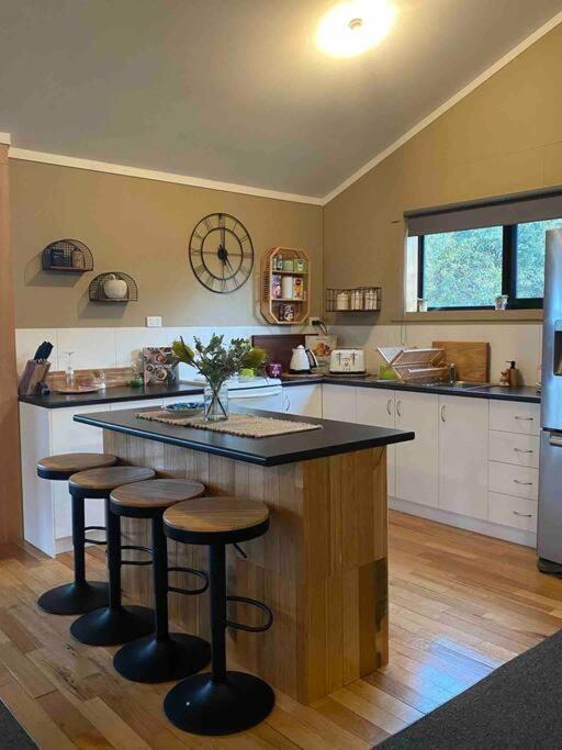 Great Lakes Wilderness Three Bedroom Home Miena Exterior foto
